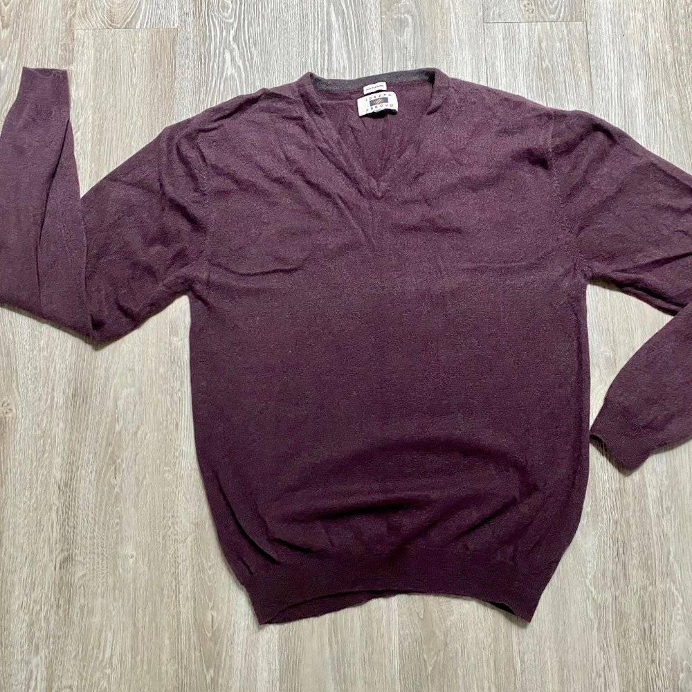 (6) Joseph Abboud Basic Old Money Office Burgundy Cashmere V - Neck Knit Swe…